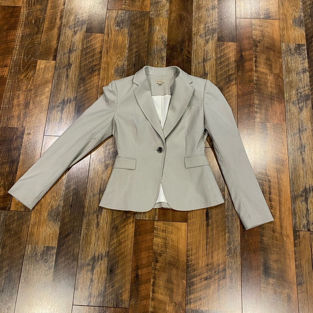 Gray and white pinstripe Cremieux blazer. Size 2 has shoulder pads